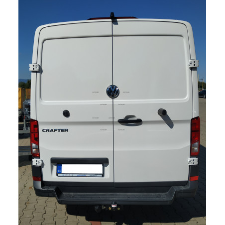 Anhängerkupplung für Volkswagen CRAFTER - Kastenwagen mit Treppe - Einzelräder - manuall–AHK starr